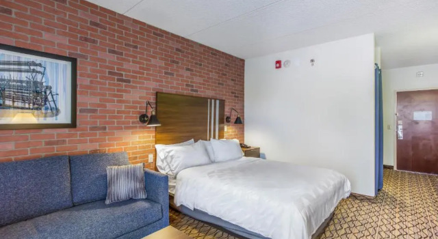 Run of House Burrstone Inn, an Ascend Collection Hotel