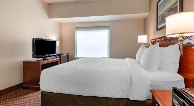 Двухместный номер Standard Clarion Suites at The Alliant Energy Center