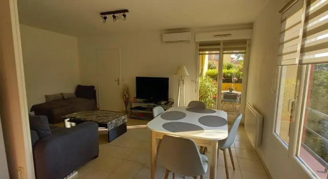 Var Roquebrune sur argens tres joli appartement