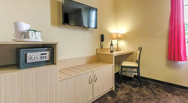 Номер Standard Hôtel Saint Louis de France