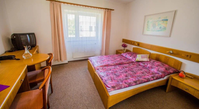 Hotel Veba, Забронировать Отель Отели в центре Броумов, в центре