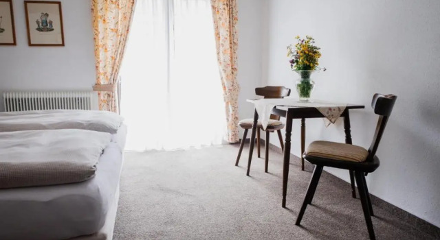Номер Standard Pension Baranek