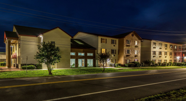Red Roof Inn & Suites Pensacola - NAS Corry, Rezerwuj Hotel West Pensacola Stany Zjednoczone