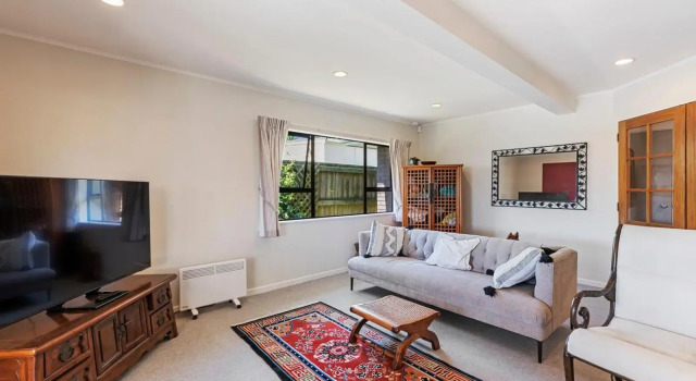 Island View Beach House - Paraparaumu Beach Home, Забронировать Отель Отели Парапарауму с парковкой, Парковка