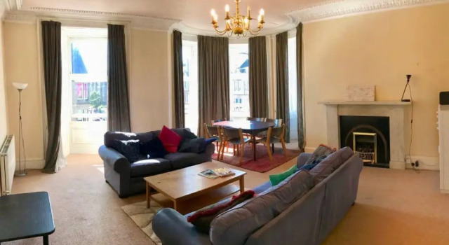 Fabulous 6 Bedroom Edinburgh Apartment, Забронировать Апартаменты/квартира Эдинбург Midlothian, рядом с Национальный музей Шотландии