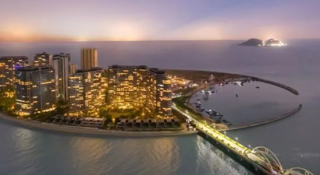 The sea Hotel., Boek Hotel Wanning Hainan