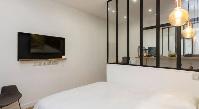 Studio d'architecte au pied de Tour Eiffel (CDM), Забронировать Отель Отели Парижа 3 звезды, 3*