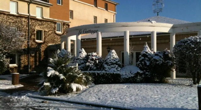 Brit Hotel Le Cottage Le Mans Sud, Забронировать Отель Ле-Ман Sarthe