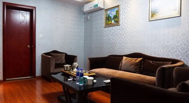 Люкс GreenTree Inn GanZhou Zhanggong District SanKang Temple RT-MART Express Hotel
