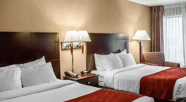 Шестиместный номер Standard Comfort Inn & Suites Watertown - 1000 Islands