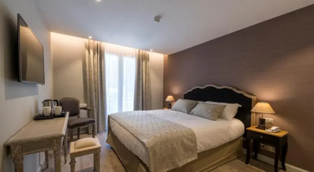 Номер Superior Nouvel Hôtel du Commerce