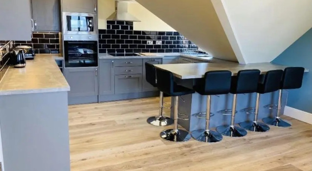 Апартаменты Marine Boathouse View Apartment