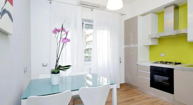 Feriae Latinae, Prenota Hotel Aurelio Roma