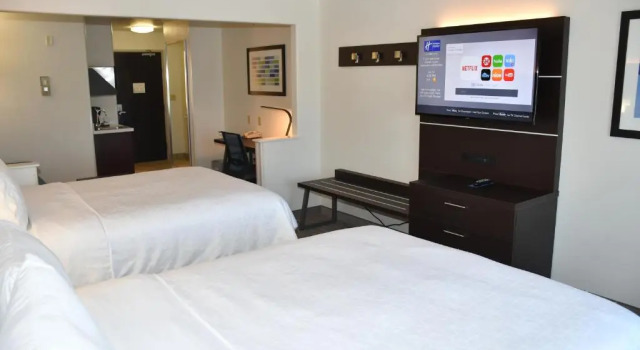 Двухместный номер Deluxe Holiday Inn Express Hotel & Suites Evanston by IHG