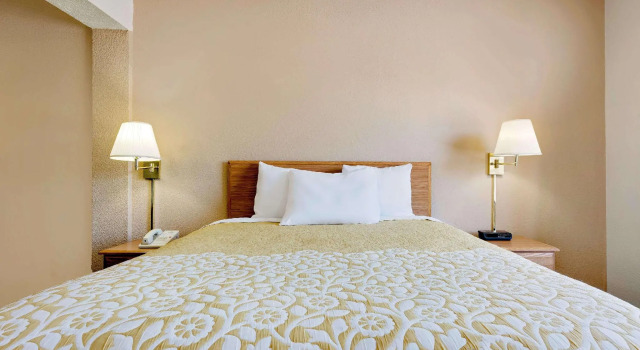 Двухместный номер Standard Days Inn by Wyndham Fairmont