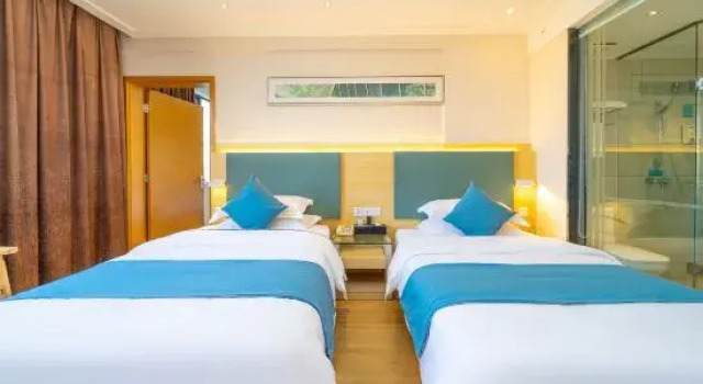 Семейный люкс Beihai Yihai Qingcheng Seaview Hotel (Old Street Underwater World Shop)