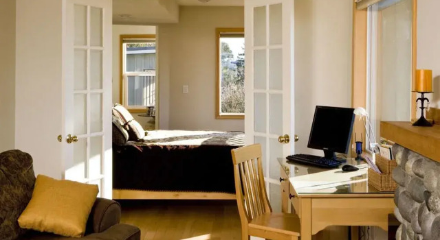 Three Tree Point Bed & Breakfast, Book Hotel Burien Washington