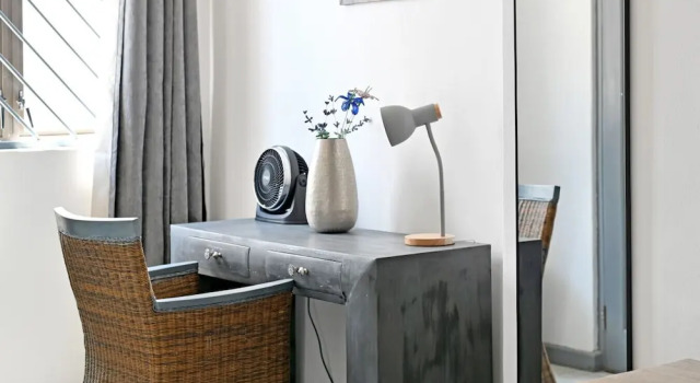 Коттедж Three Bed Sea Point Secure Family Home
