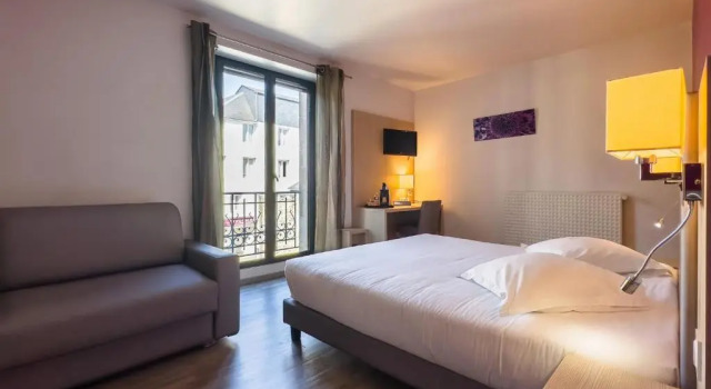Трёхместный номер Comfort Hotel De La Gare