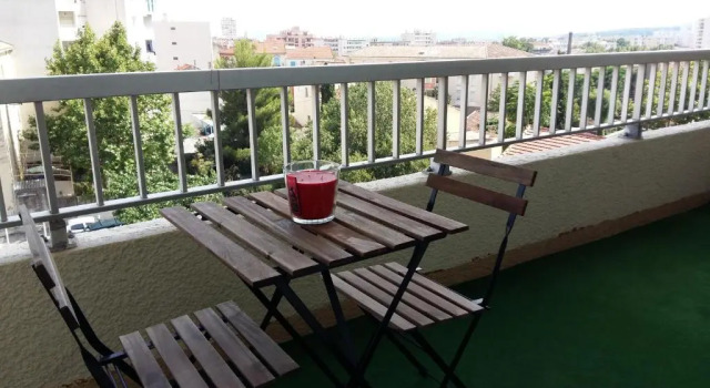 Апартаменты Toulon ouest T3 climatisé avec terrasse location à la semaine