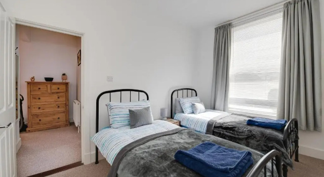 Bright 2 bedroom in Southsea. 8 min walk to seafront, Book Lejlighed Southsea Hampshire