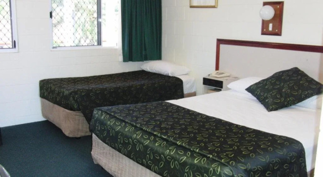 Monte Carlo Motor Inn, Book Hotel Cluden Queensland