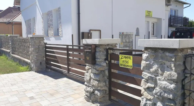 Zimmerferi Apartman Keszthely, Book Lejlighed Hoteller i Western Transdanubia med parkering, Parkering