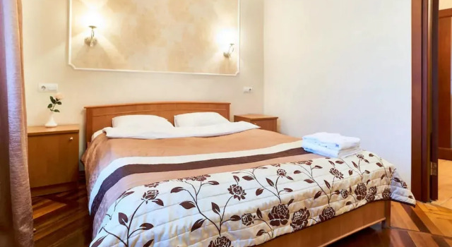 Апартаменты Home-Hotel, ул. Спасская, 25-17, Забронировать Апартаменты/квартира Киев Киевская область, рядом с Контрактовая площадь