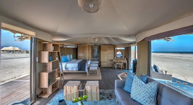 Тент c 1 комнатой с видом на море Kingfisher Retreat by Sharjah Collection