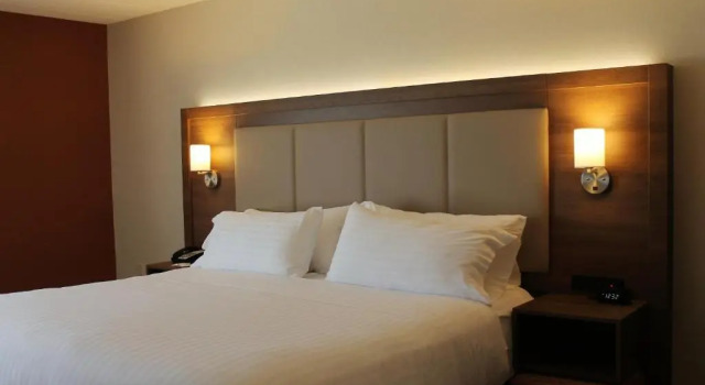 Люкс Holiday Inn Express Hotel & Suites Charlottetown by IHG