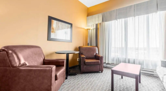 Номер Standard Quality Inn & Suites