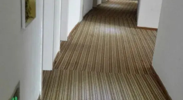 Yuyang Julong Hotel
