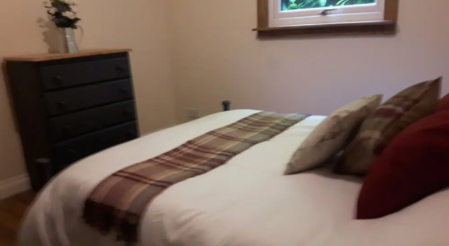 Ever Wanted to go off Grid,then This is for you, Varaa Hotelli Royal Sutton Coldfield 