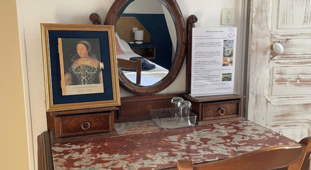 Номер Classic Aux Chambres des Dames
