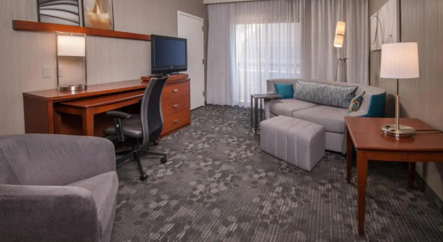 Люкс Courtyard by Marriott Dulles Airport Chantilly