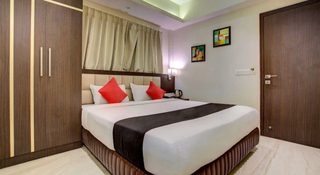 Capital O 16172 Hotel Radiant