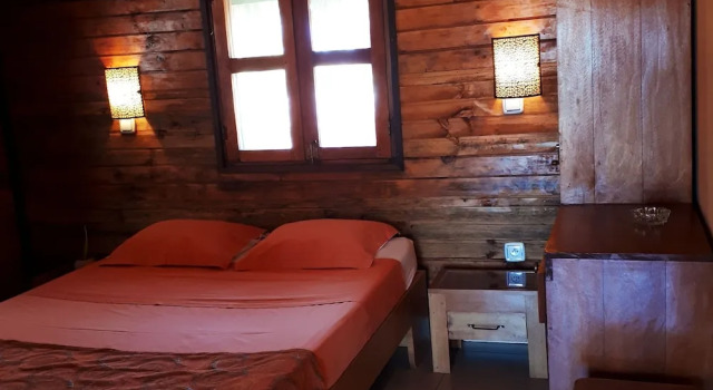 Standard Doppel Zimmer mit Kanalblick hotel trecicogne