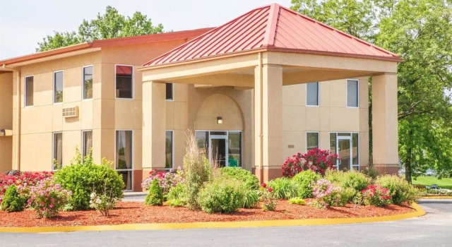 Days Inn Columbia I-70, Buchen Sie Hotel Columbia Missouri