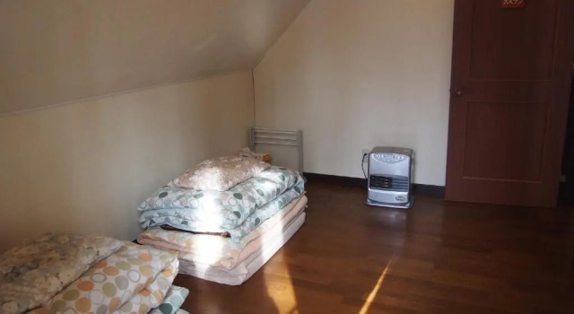 Кровать в общем номере (мужской номер) The squirrel's guesthouse Canterbury