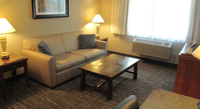 Четырёхместный семейный люкс Best Western Timpanogos Inn
