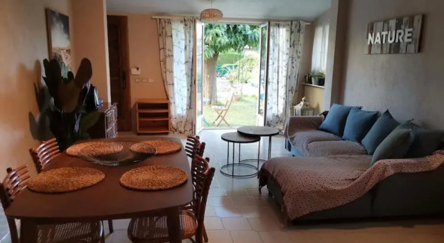 Relaxing 2p apartment in front of a lovely garden