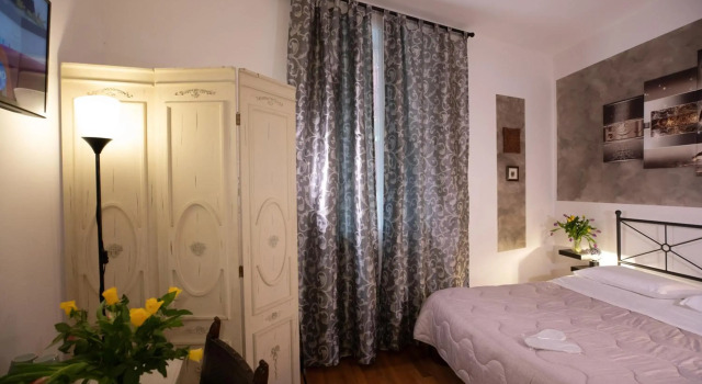 Like Romeo Suites, Забронировать Отель Отели Вероны 3 звезды, рядом с Колонна Св. Марка, 3*