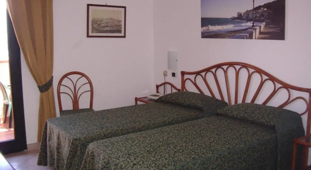 Standard Doppel Zimmer mit Balkon und mit Meerblick Albergo Le Briciole