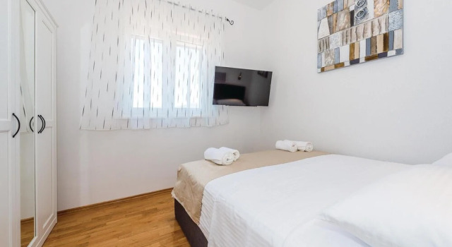 Beautiful Home in Dubrava With Wifi and 6 Bedrooms, Забронировать Отель Дубрава Krka National Park