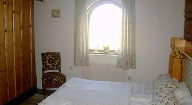Ängens Gård, Book Hotel  