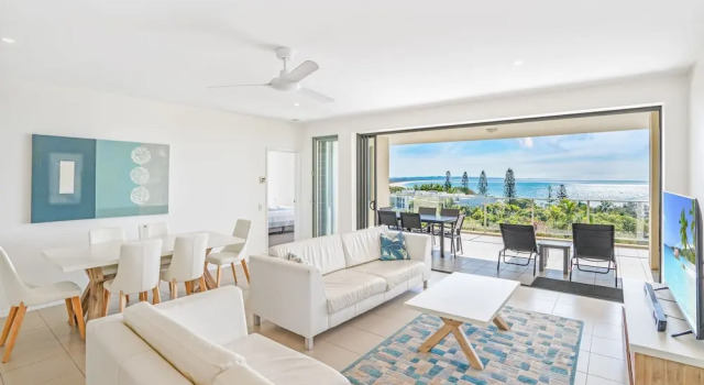 Двухместный люкс Standard с 2 комнатами с балконом и с видом на океан Rainbow Sea Resort
