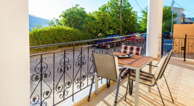 Апартаменты Deluxe Thano's Residence