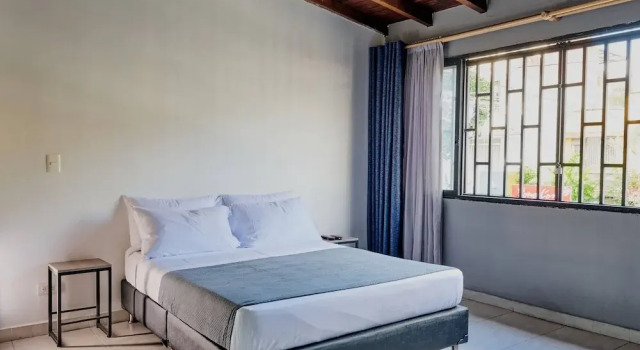 Apartamentos en Zona Rosa de Laureles, Забронировать Апартаменты/квартира Laureles Медельин, рядом с San Antonio's Square