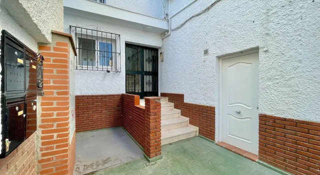 Apartment in Torremolinos 300 m From Beach, Забронировать Апартаменты/квартира Отели Торремолинос с парковкой, рядом с Парафия Архангела Михаила, Парковка