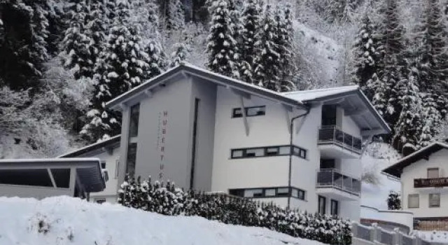 Appartement Hubertus, Rezerwuj Apartament Hotele w Salzburg z parkingiem, Parking